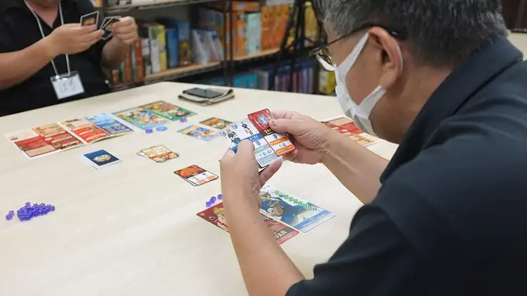 どの1枚を差し込もうか